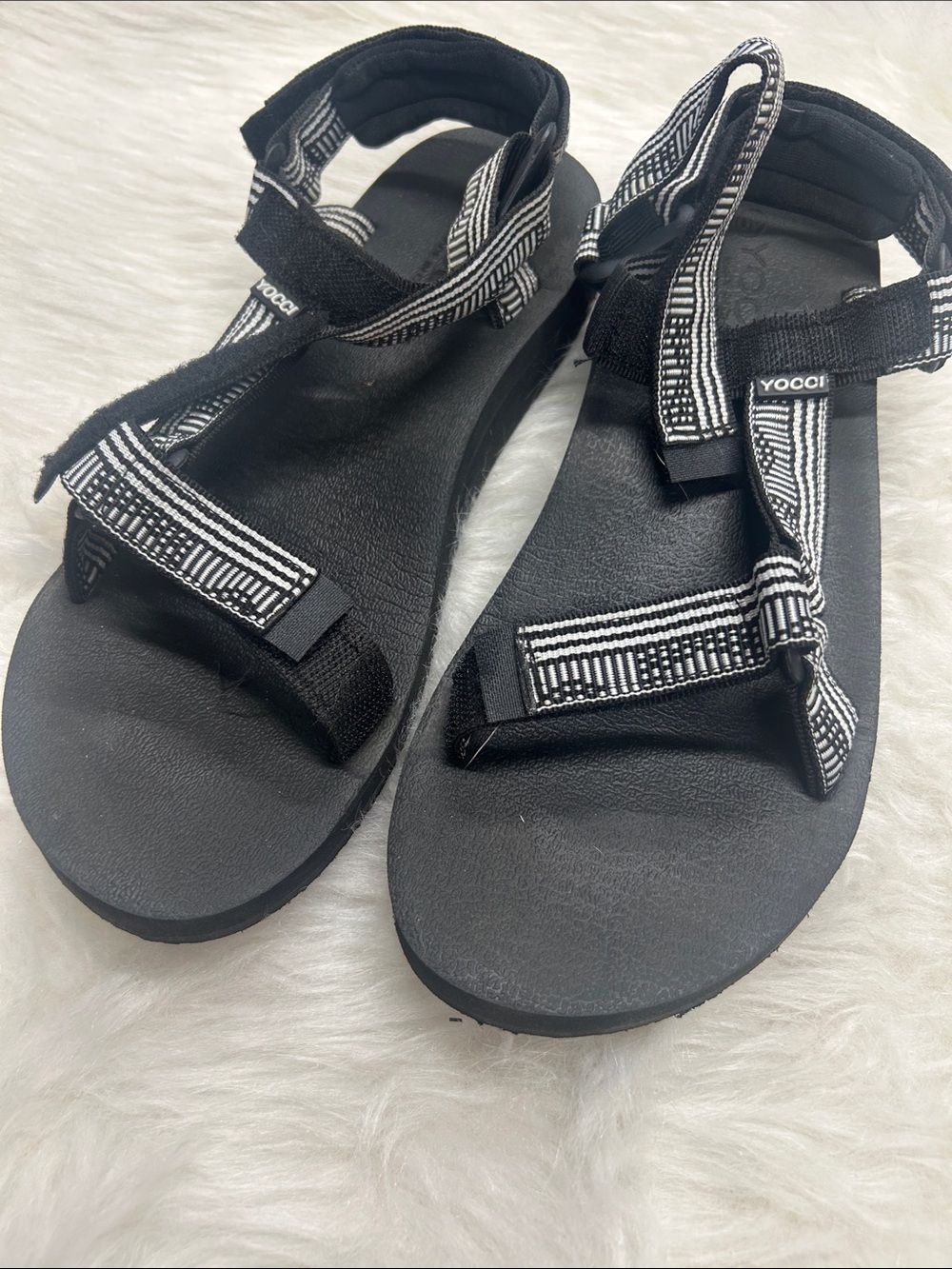 Women's Black Strappy Outdoor Sandals